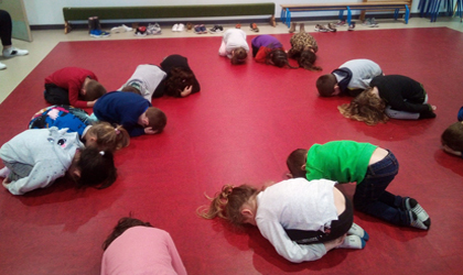 Séance de soin yoga enfants